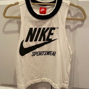 nike cropped tank
